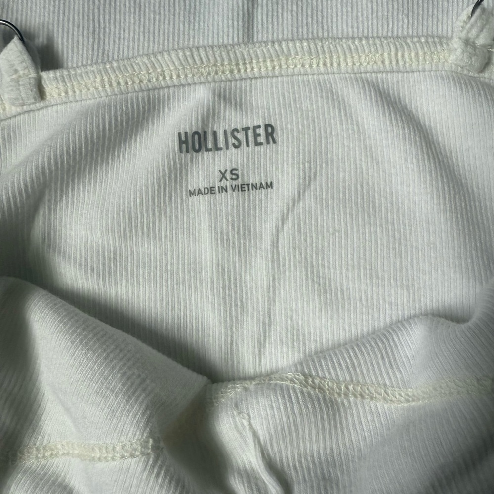Hollister Gray and White Lace Camisole 2 Piece Set - Picture 7 of 8